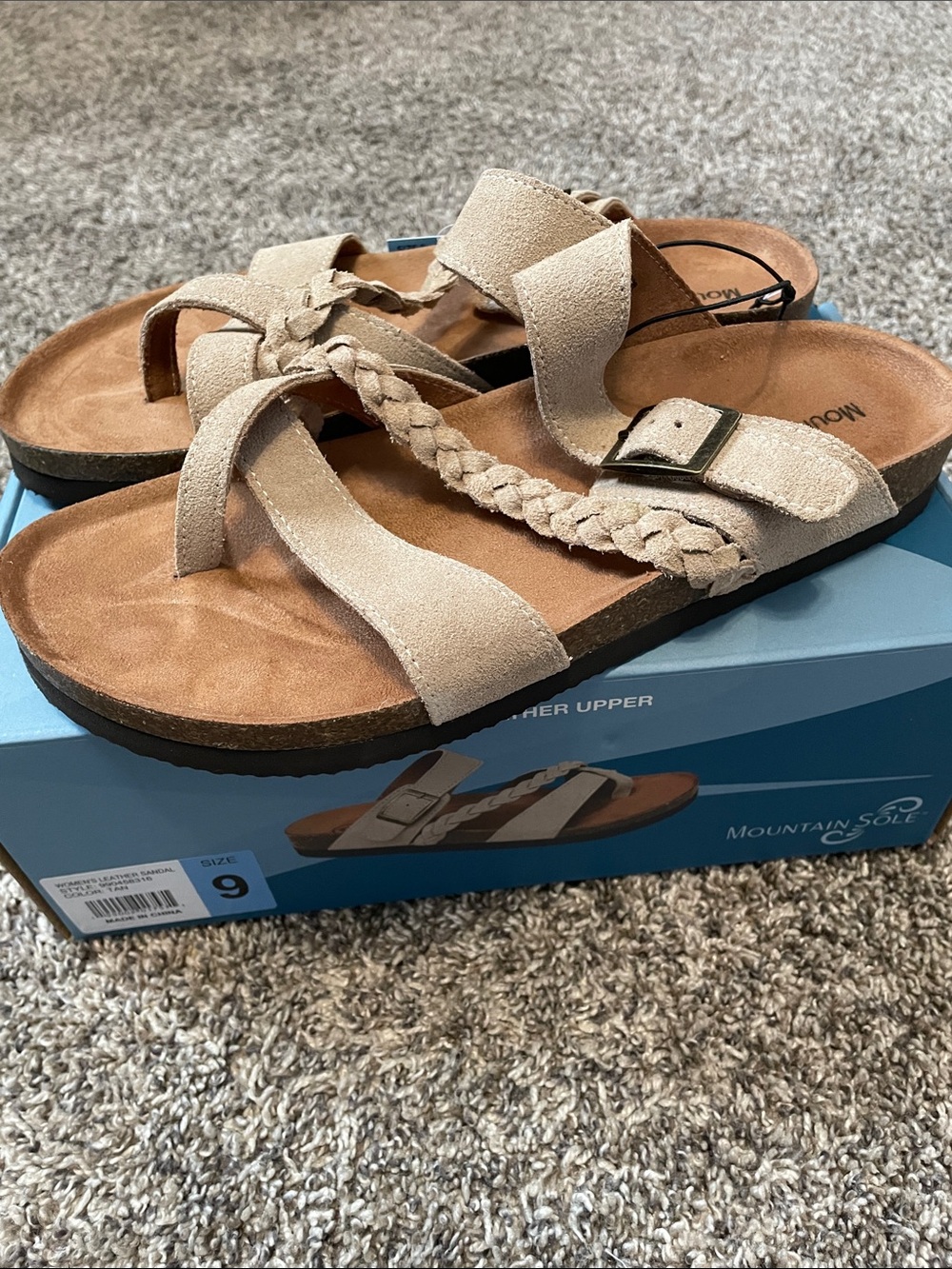 Women’s Mountain Sole Strappy Suede Leather Sandals NWT
